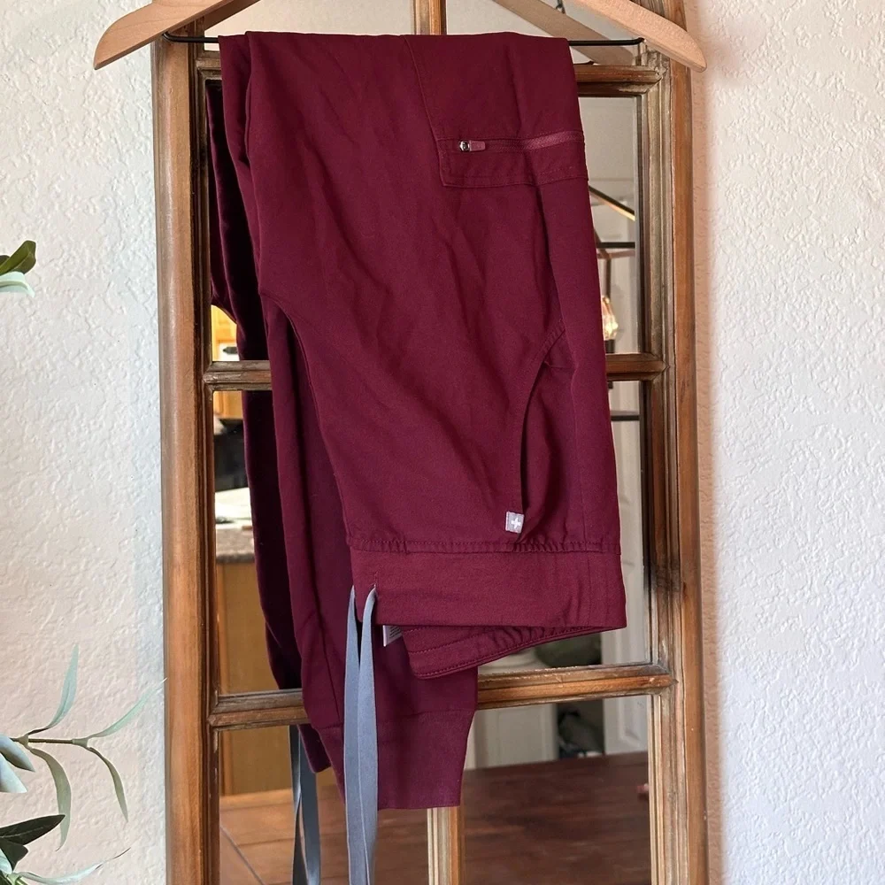 FIGS Technical Collection Zamora Jogger Scrub Pants | Burgundy | Size Small - Picture 12 of 12